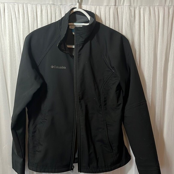 Black Columbia woman’s jacket size medium - Picture 1 of 2